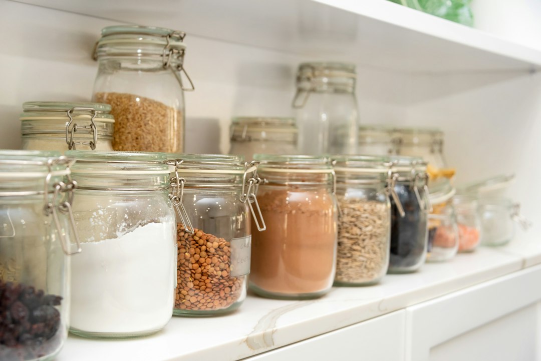 Pantry packing checklist Nashville - Glass jars holding dry pantry ingredients
