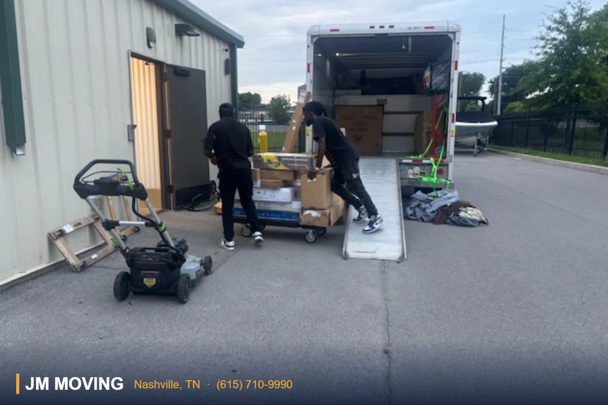 Need Movers That Can Move Me Right Now in Nashville? JM Moving truck ready